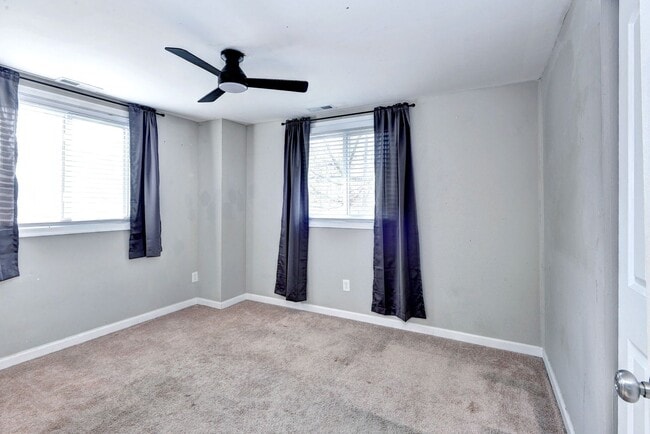 Building Photo - Charming Rental Home in Hampton!