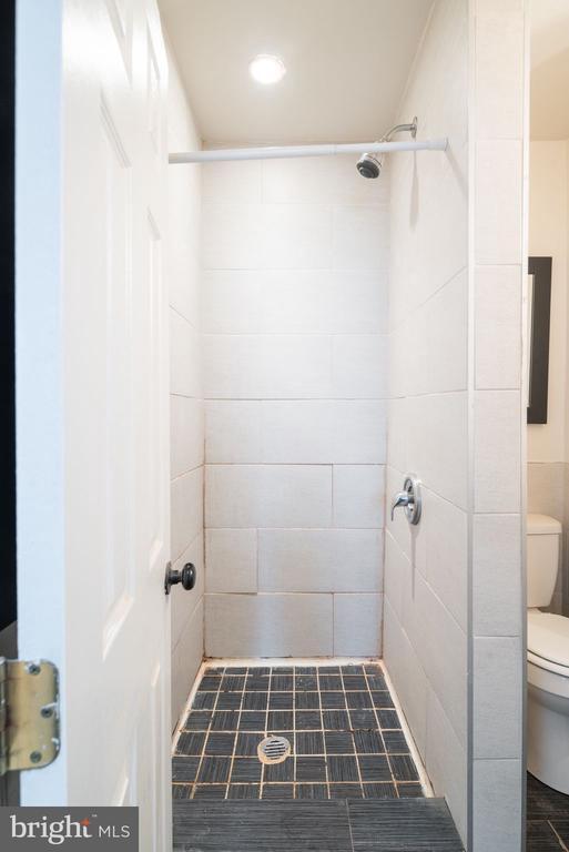 Building Photo - 1836 Delancey St