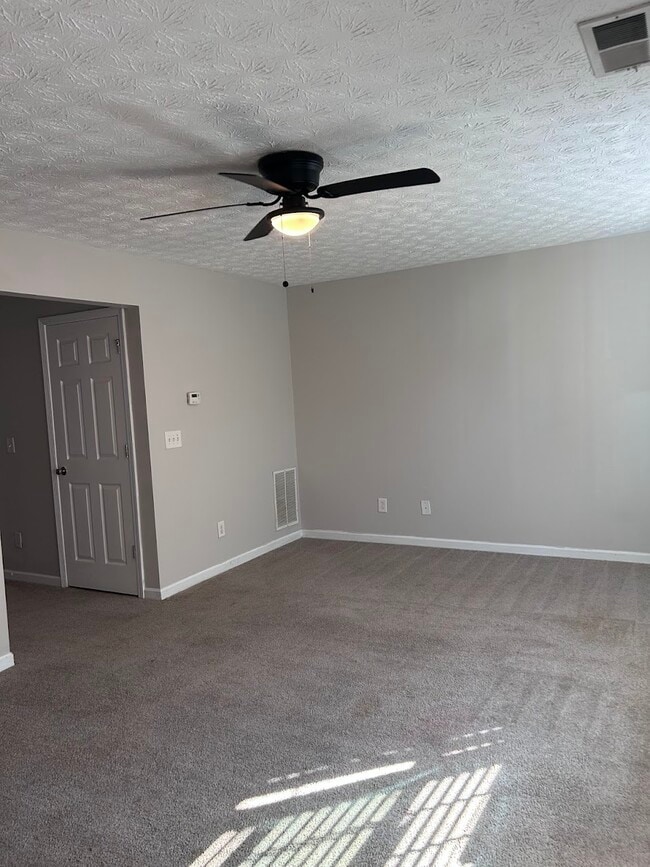 Building Photo - 1809 Thrasher Ct