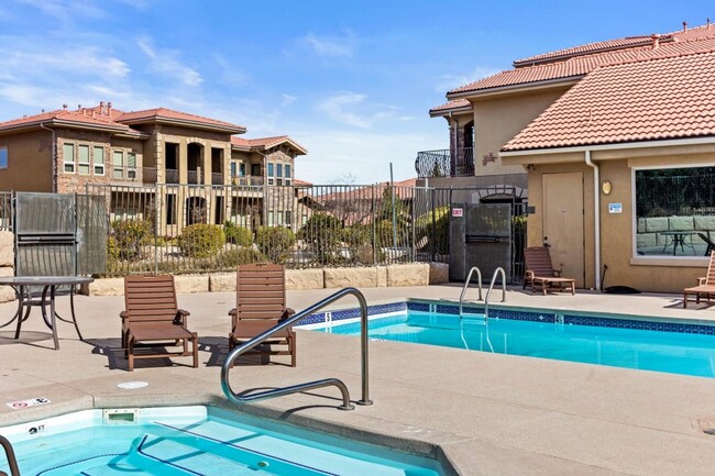 Building Photo - Bella Terrazza FURNISHED CONDO  --  Golf C...