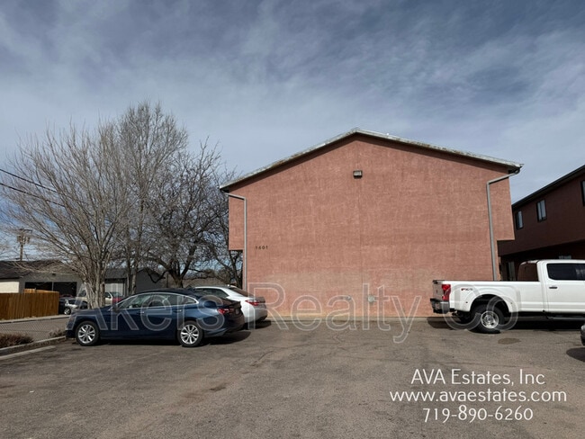 Building Photo - 1405 E 19th St