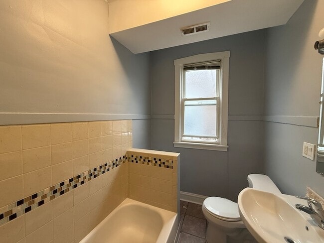 Building Photo - 6546 S Rockwell St