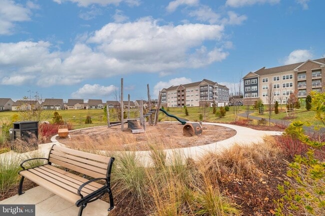 Building Photo - 21630 Hawksbill High Cir
