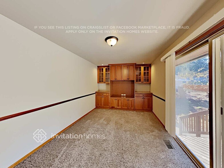 Building Photo - 617 S 301st St