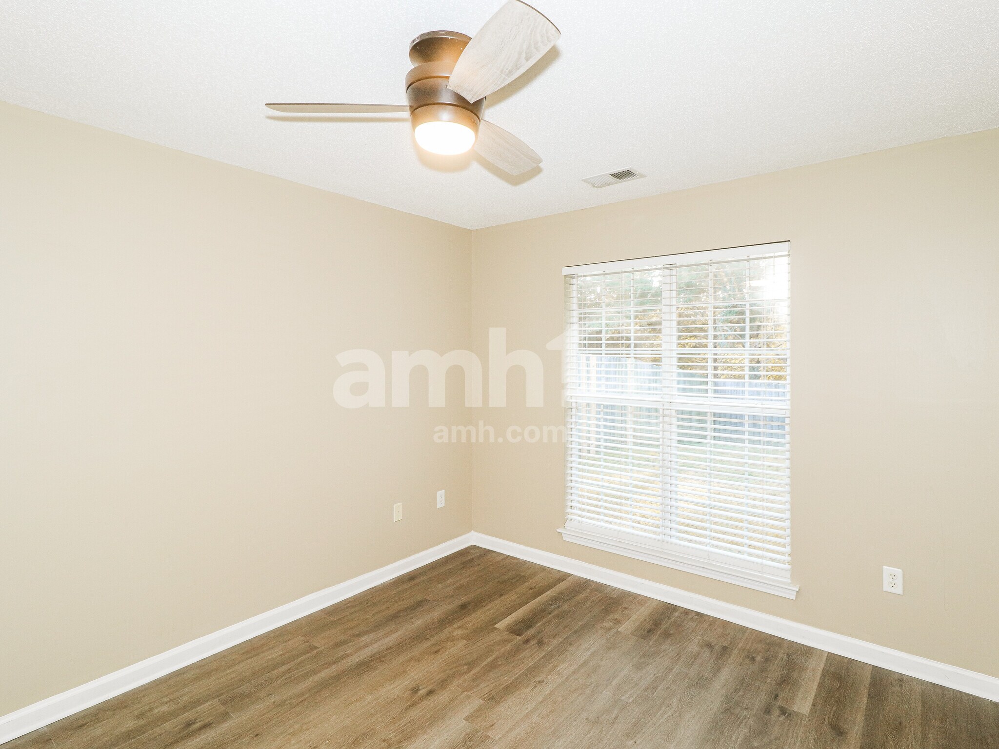 Building Photo - 5767 Kuykendall Dr