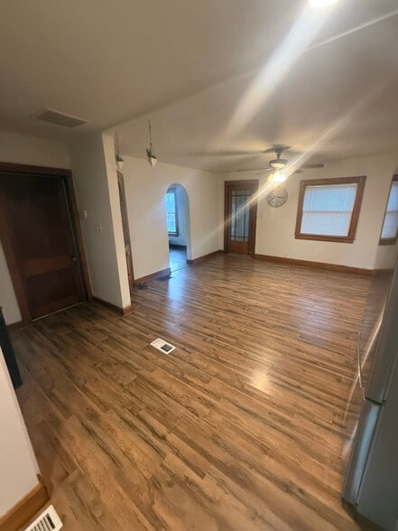 Building Photo - 536 N 15th St