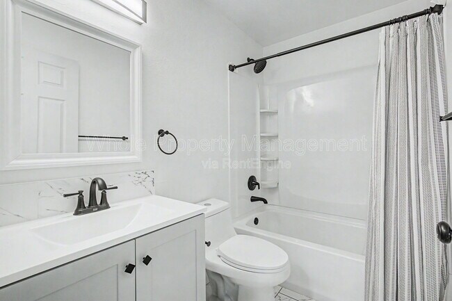 Building Photo - 17805 E Kansas Pl