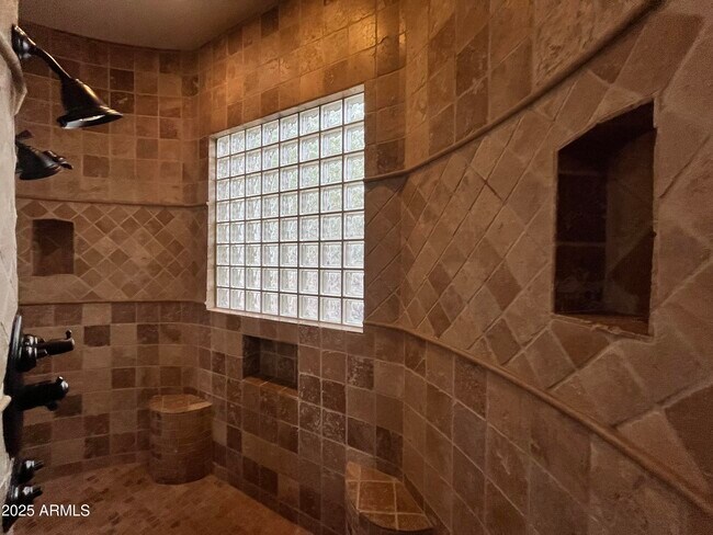 Building Photo - 6128 E Duane Ln