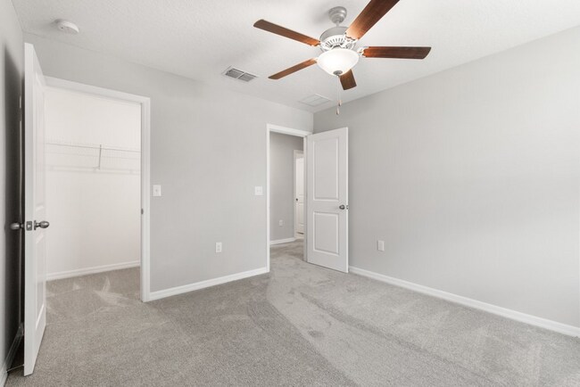 Building Photo - LIKE NEW 5 Bedroom Home for RENT in Touchstone!
