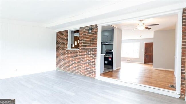 Building Photo - 2917 Cambridge Dr SW