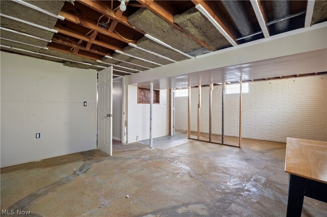 Building Photo - 17050 Sheldon Rd