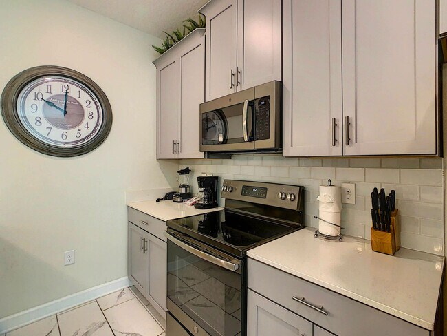 Building Photo - 260 Ocean Course Ave