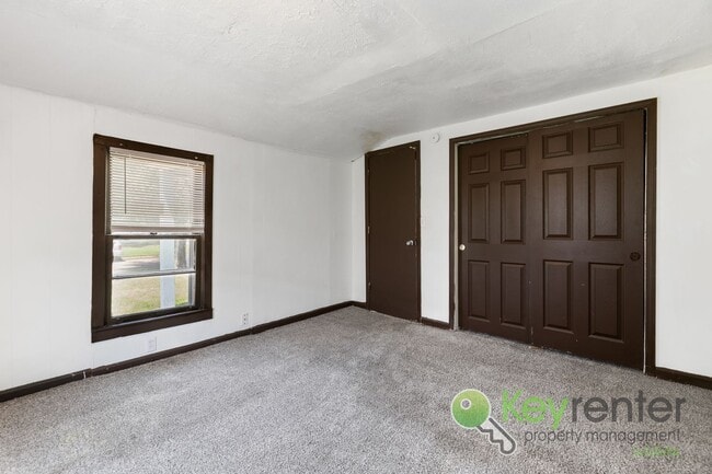 Building Photo - 3 Bedroom 1 Bath for rent | Seneca and McC...