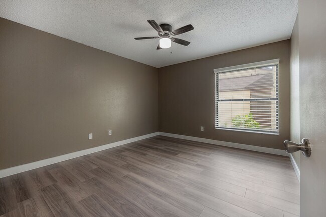 Building Photo - 13608 S Village #6204