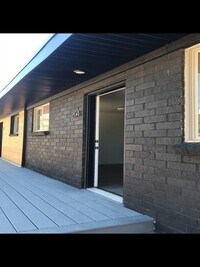 Building Photo - 200 S Hwy 89