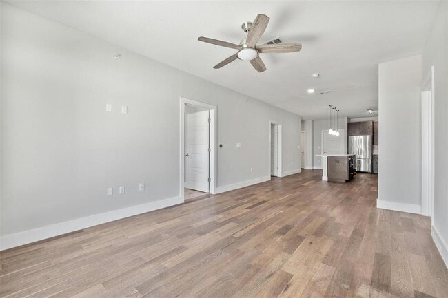 Building Photo - 3114 S Congress Ave