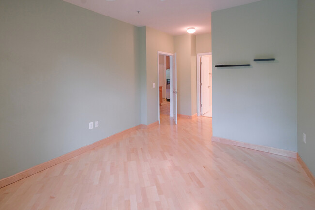 Building Photo - Modern 2 Bedroom and 2 Bath condo; amazing...