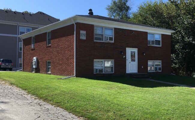 Primary Photo - 213 Lindell Dr