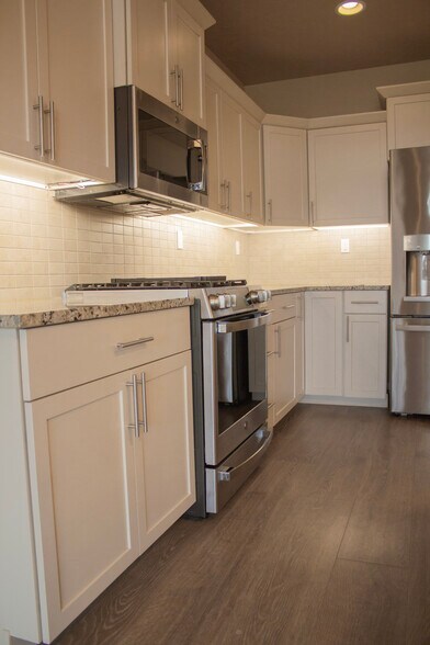 Building Photo - 10555 W Catmint Dr