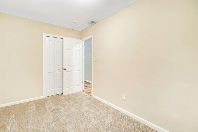 Building Photo - 8775 Lee Rd