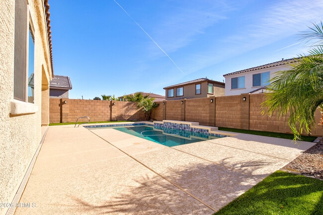 Building Photo - 17435 W Georgia Dr