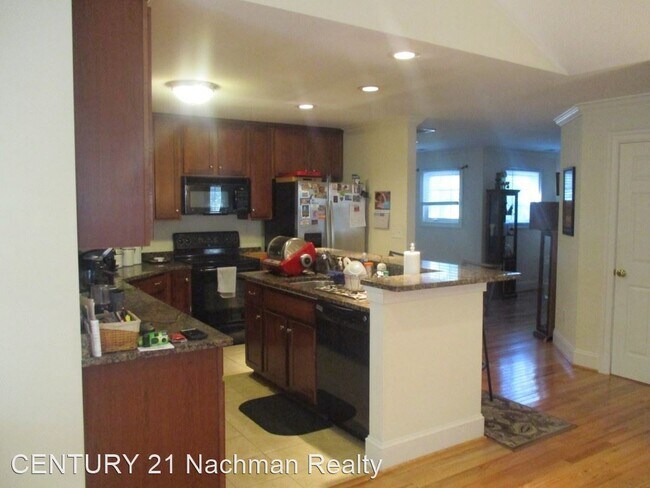Building Photo - 3 br, 2 bath House - 3812 War Hill Green