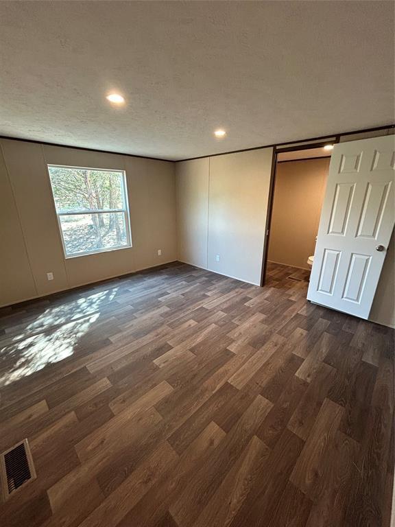 Building Photo - 258 Green Oaks Dr