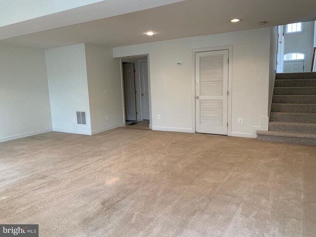 Building Photo - 25267 Destination Square