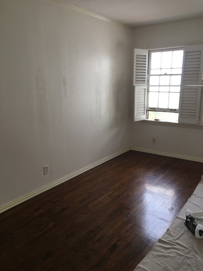 Bedroom - 10341 Dunkirk Ave