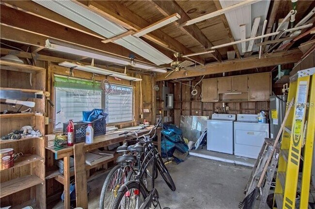 Building Photo - 540 Lindley Terrace