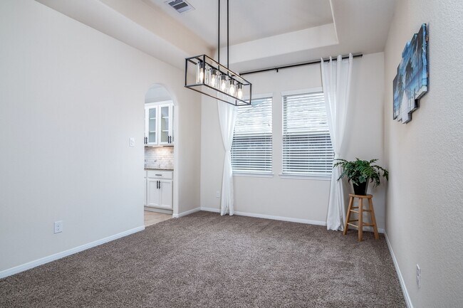 Building Photo - 14014 Sand Ridge Crossing