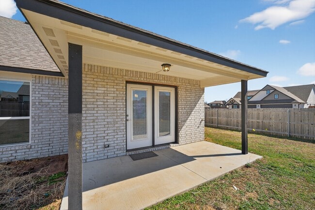 Building Photo - 4018 S 14th Pl