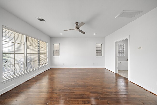 Building Photo - 2924 Leeland St