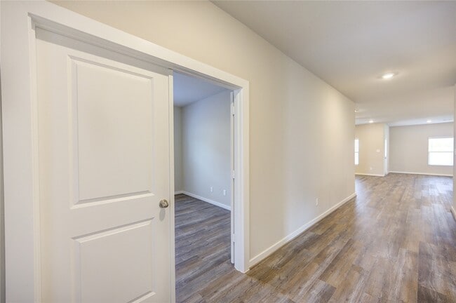 Building Photo - 6219 Lost Rdg Ln