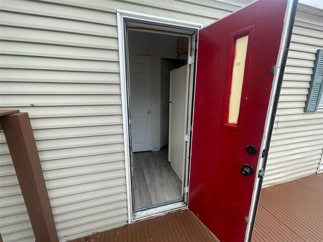 Building Photo - 3000 Clarcona Rd