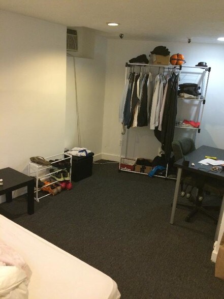 Building Photo - 27 St Stephen St