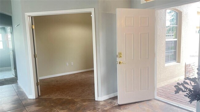Building Photo - 3535 Somerset Cir