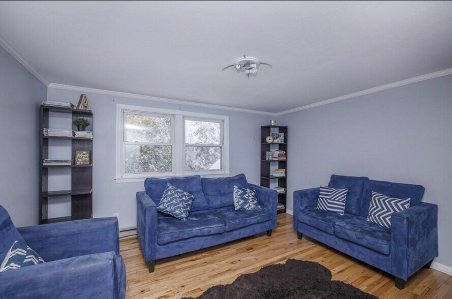 Main living room - 647 N Main St