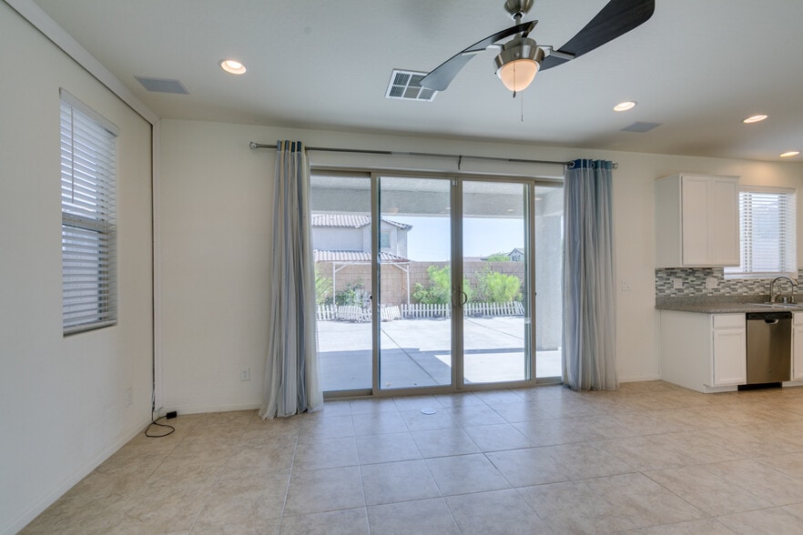 Building Photo - 6442 Kobe Knoll Ct