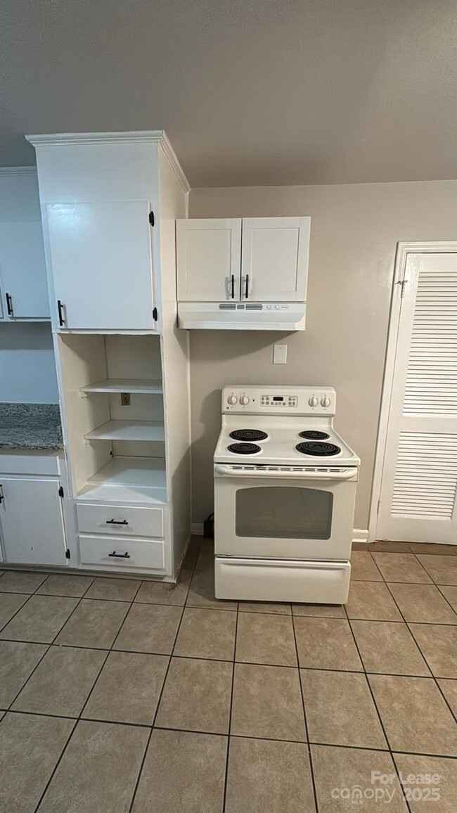 Building Photo - 3503 Burner Dr