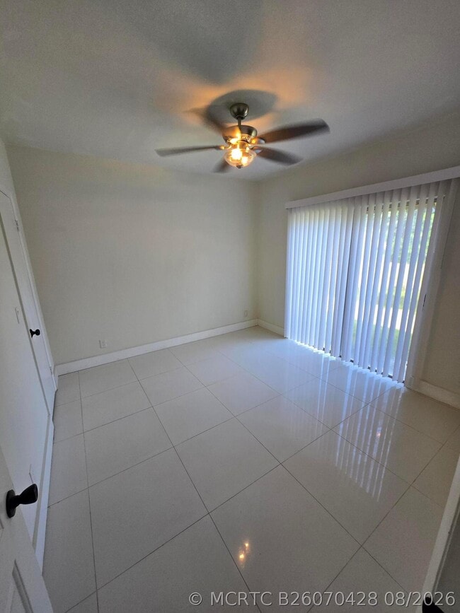 Building Photo - 4083 Coral Springs Dr