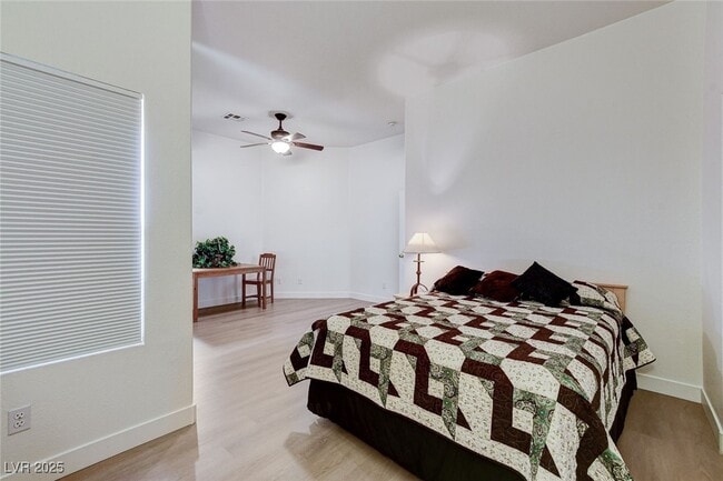 Building Photo - 9244 Pitching Wedge Dr