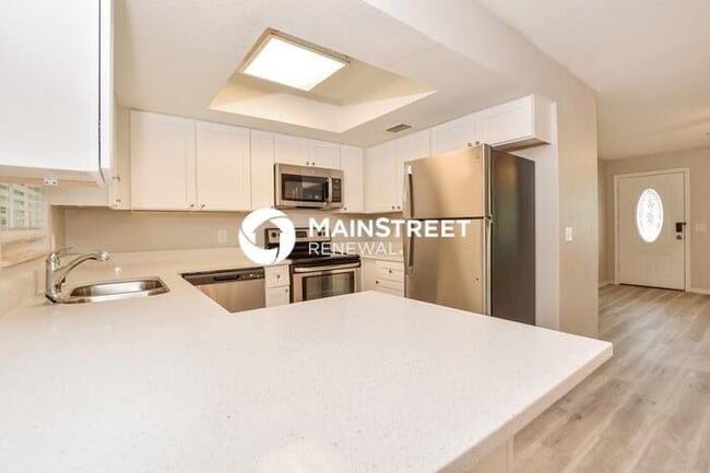 Building Photo - 4 Bedroom Pet-Friendly Home in DELAND, FL ...