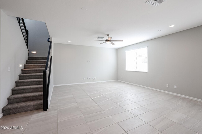 Building Photo - 8963 W Luke Ave