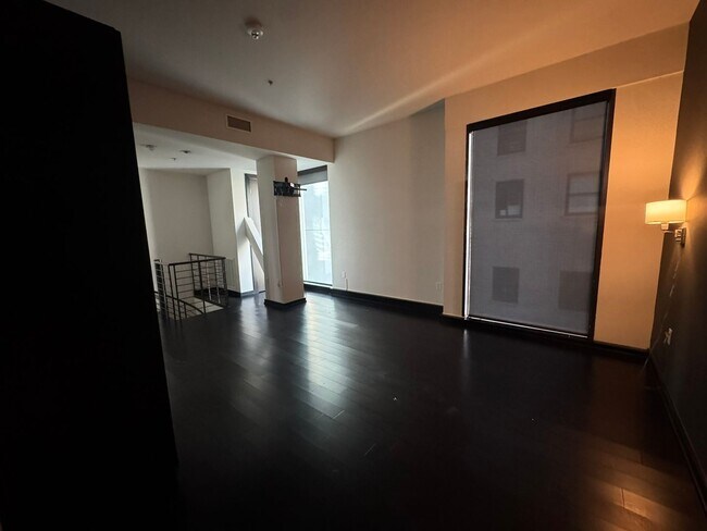 Building Photo - $3195! High-End Two-Story 1BD/1BA Loft in Downtown LA!