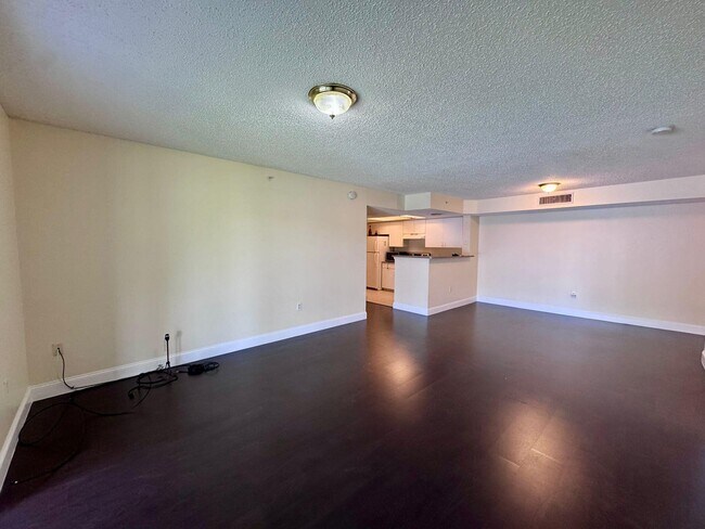 Building Photo - 5061 Wiles Rd
