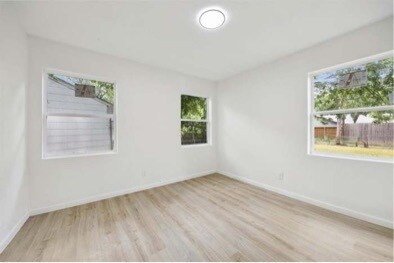 Building Photo - 11446 Lippitt Ave