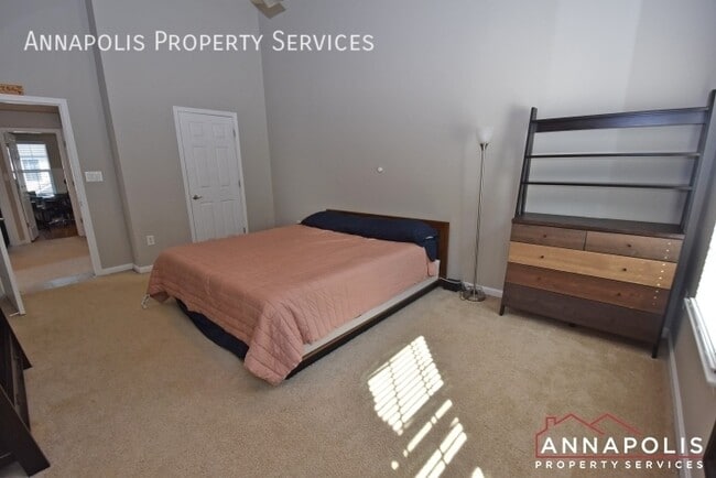 Building Photo - 2140 Hideaway Ct