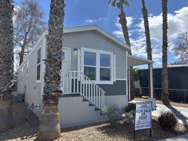 Building Photo - 1601 S Sandhill Rd