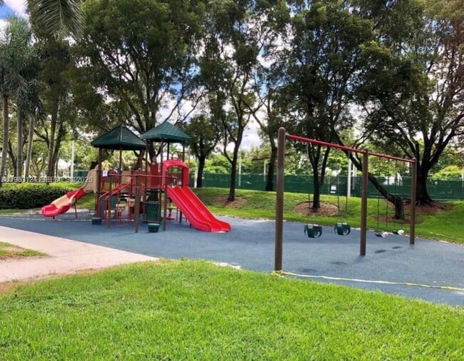 Building Photo - 10700 NW 66th St